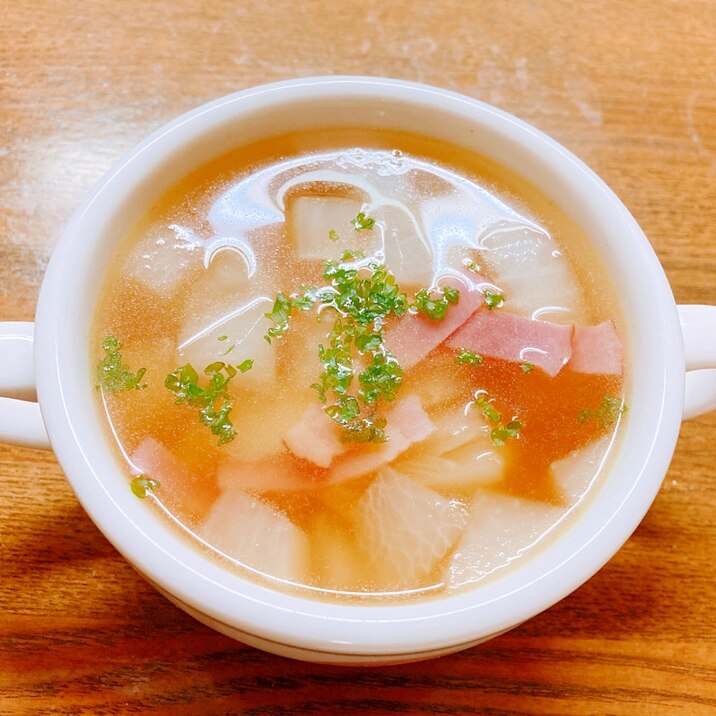 大根と白菜とベーコンのコンソメスープ